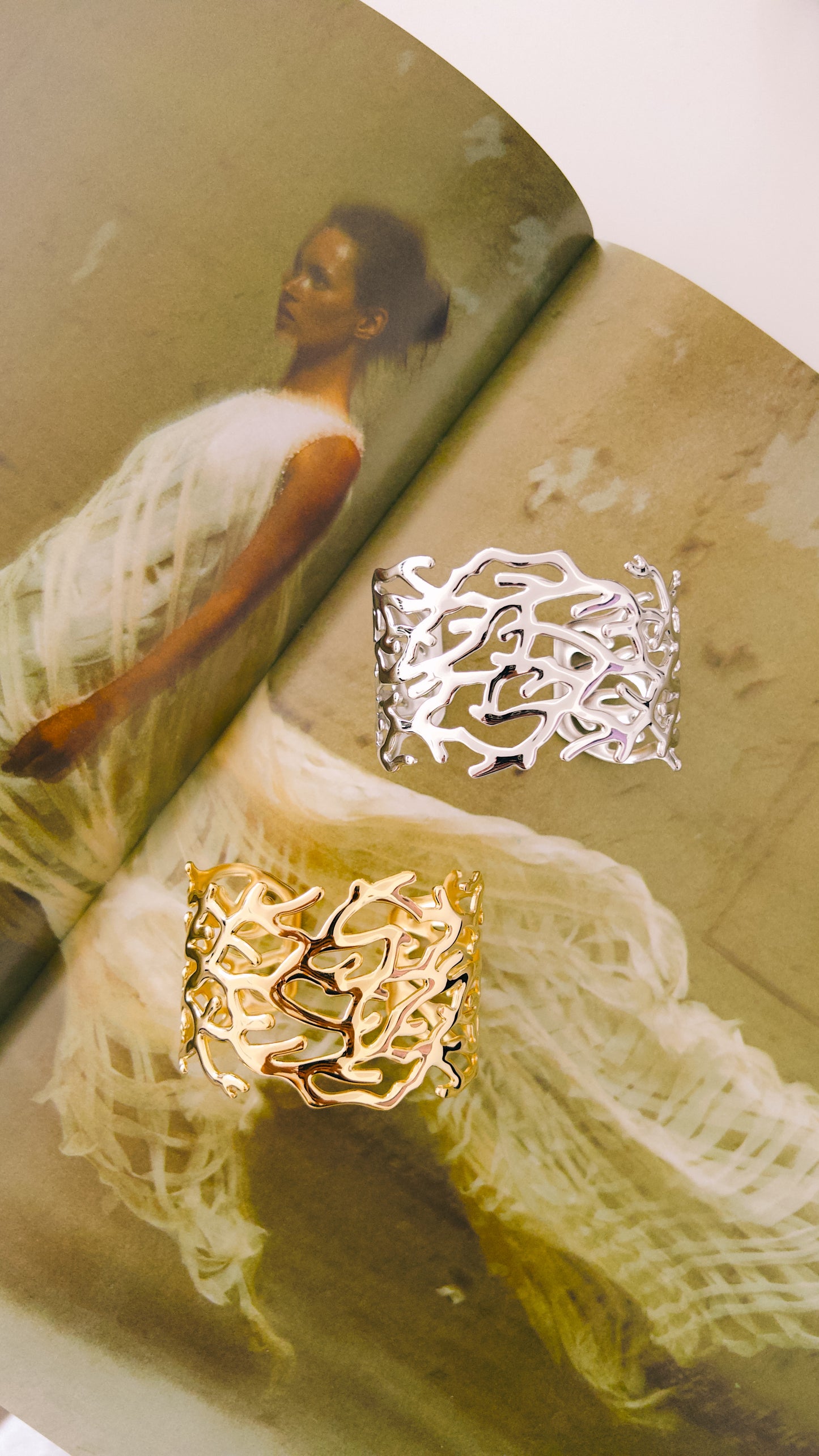 Corallina Cuff - Gold