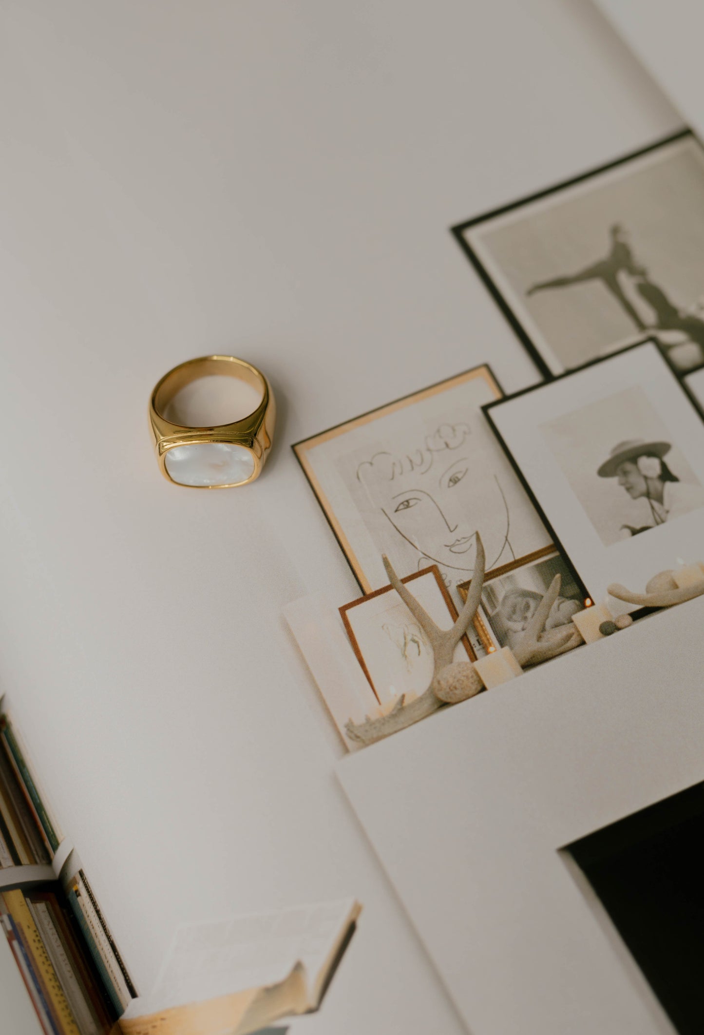 Rectangle Signet Ring – Mother of Pearl