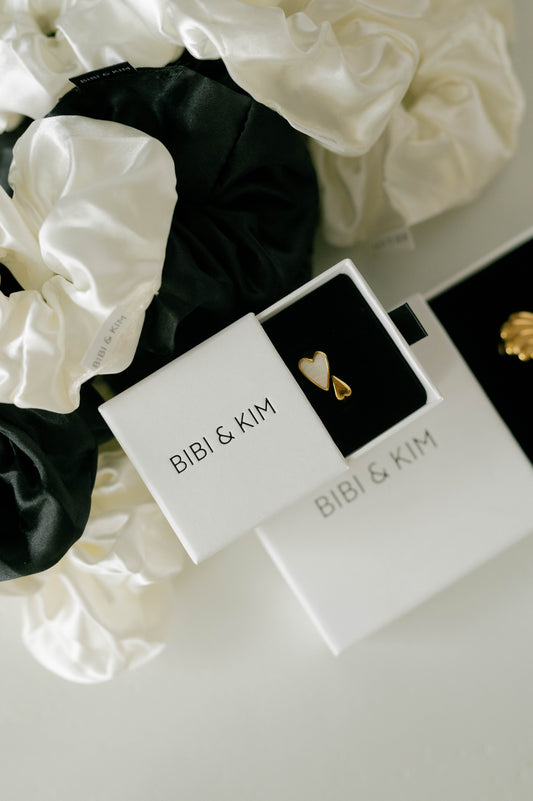 Double Heart Ring β Gold, Mother of Pearl