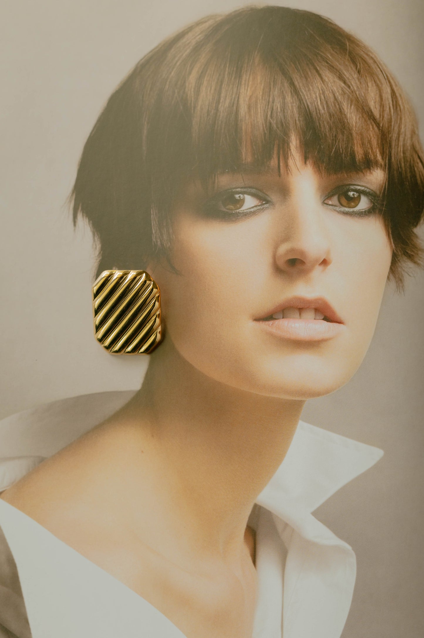 Sculpted Pleat Studs