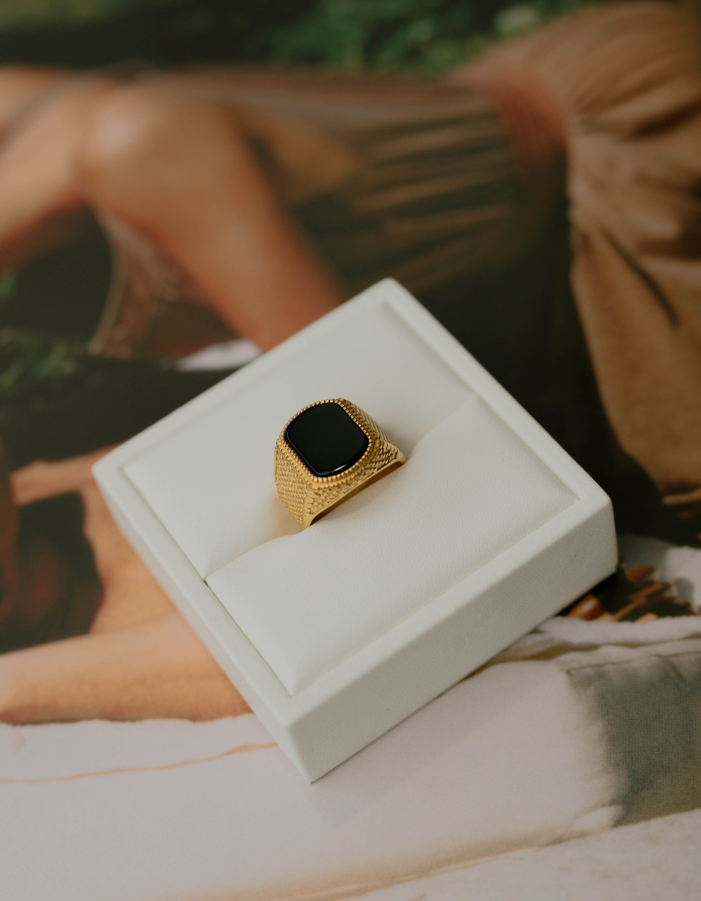 Square Stone Signet Ring – Gold