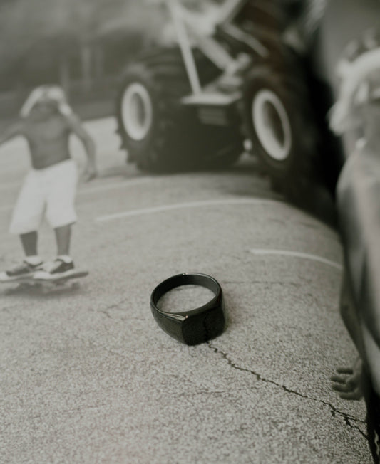 Signet Ring – Black