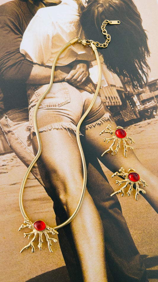 Corallo Pendant Necklace