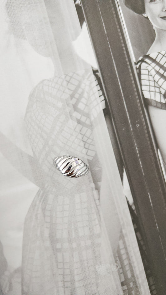 CROISSANT DOME RING – SILVER