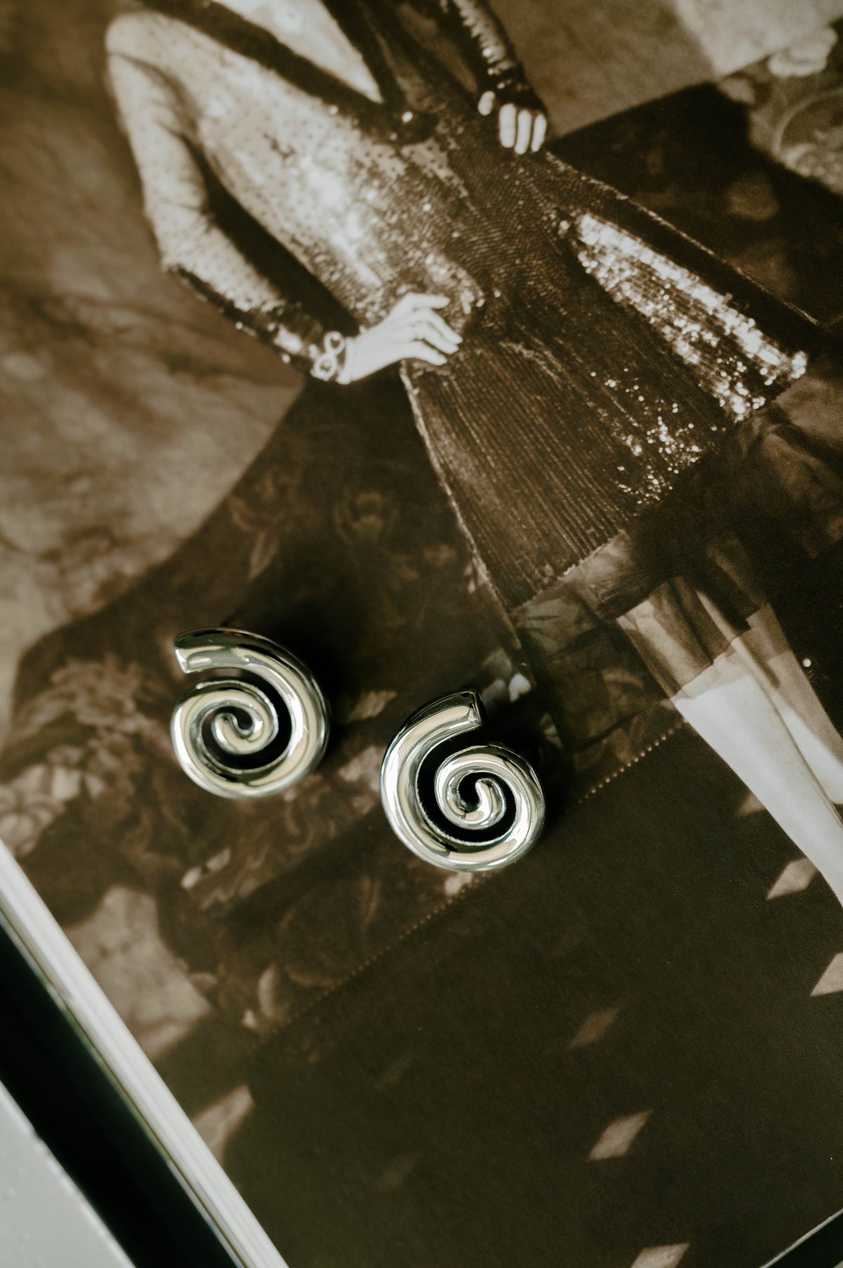 Swirl Studs - Silver