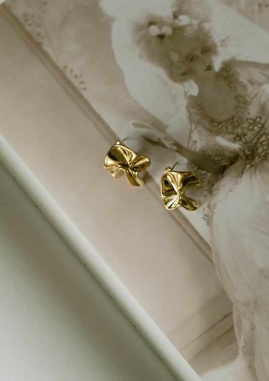 Bloom Studs β Gold