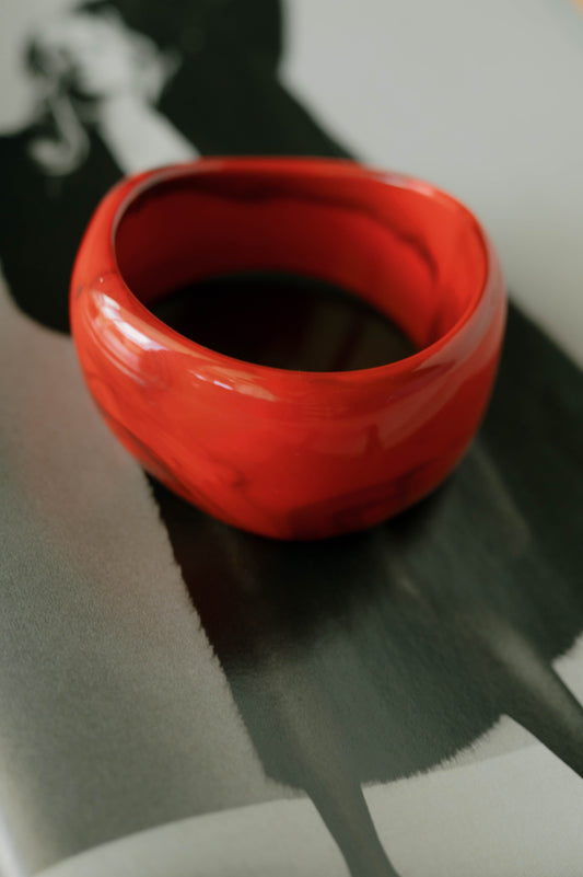 Sculpted Resin Bangle – Crimson Marble