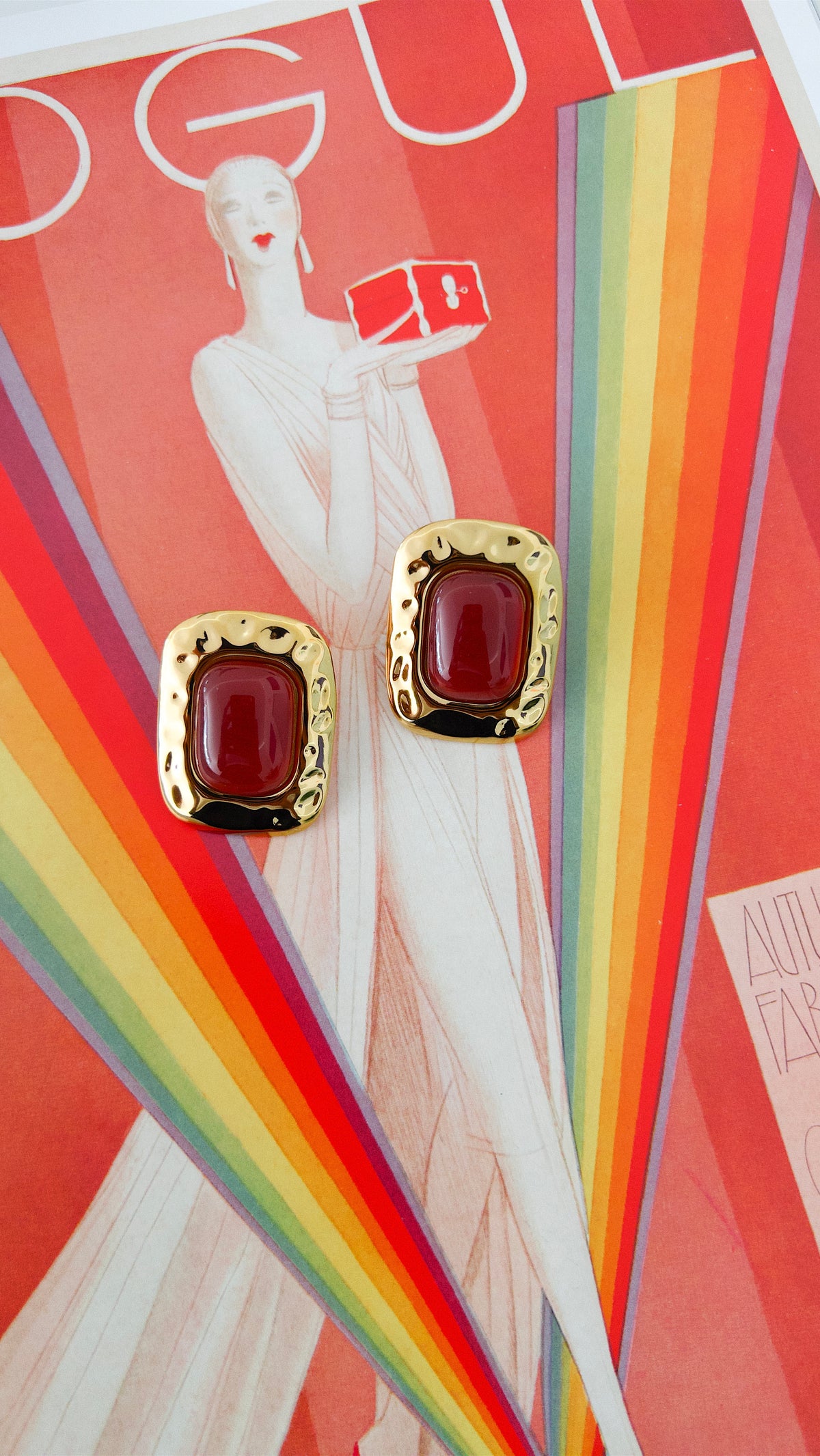 ROSSO HAMMERED STATEMENT STUDS