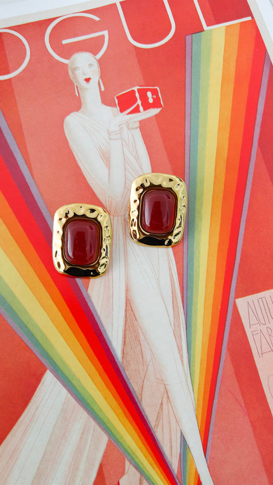 ROSSO HAMMERED STATEMENT STUDS