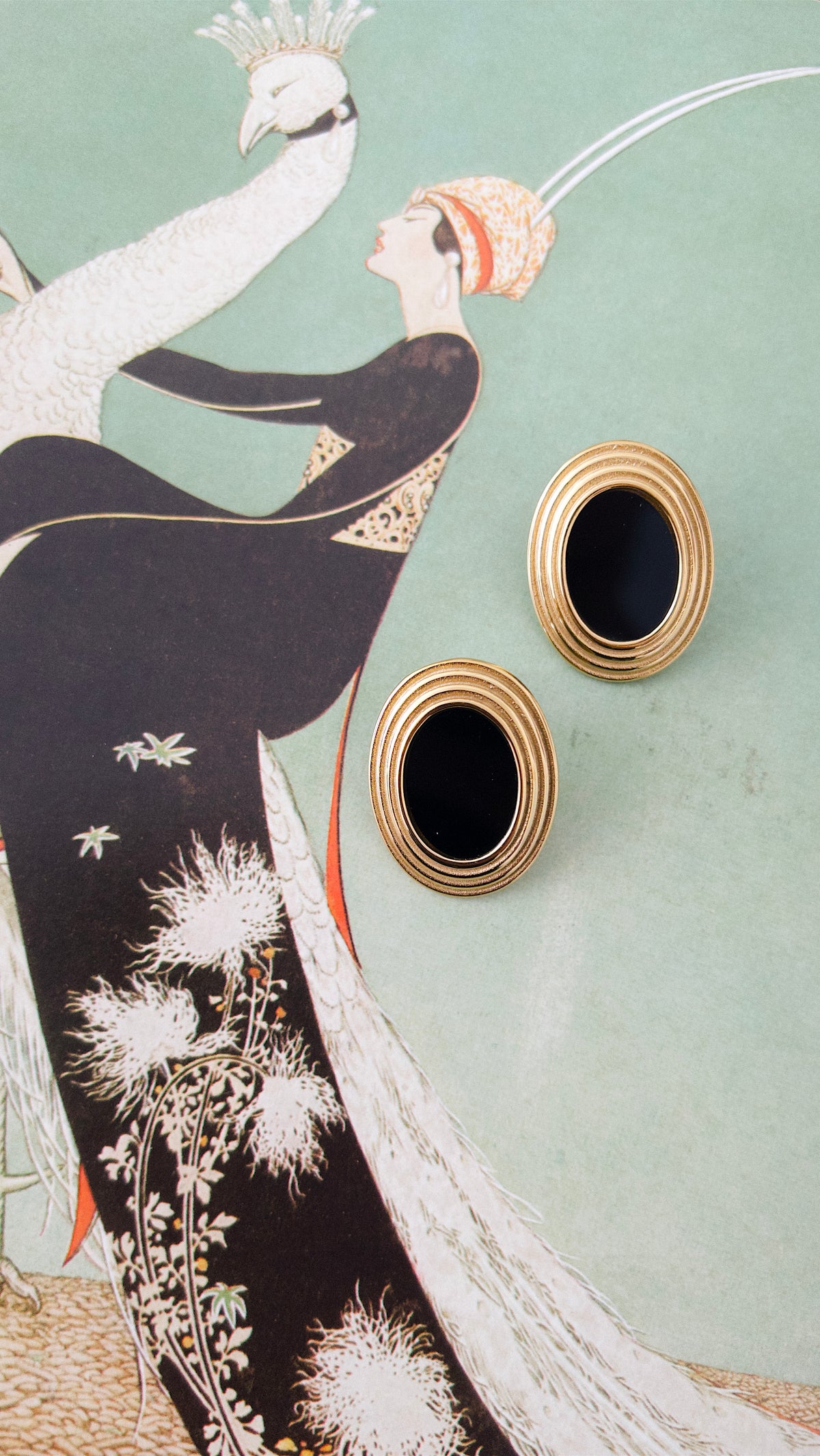 Oval Ribbed Black Statement Stud Earrings