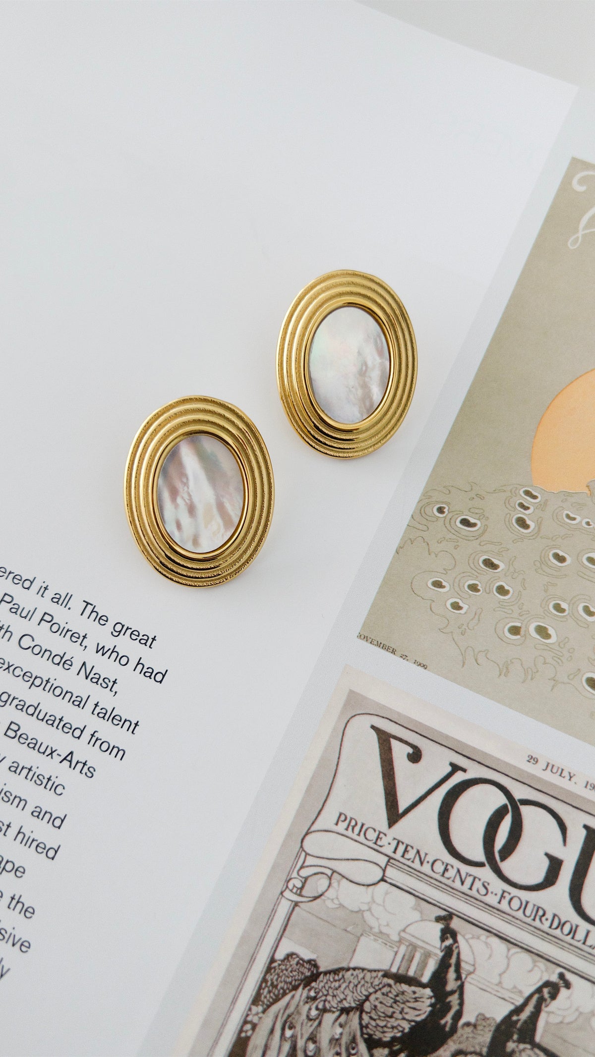Oval Ribbed Shell Statement Stud Earrings
